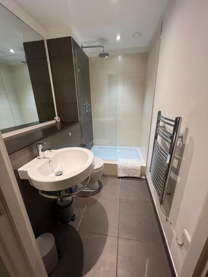 Bigkings Stylish 2 Bedroom Apartment With Free On Street Parking 曼彻斯特 外观 照片